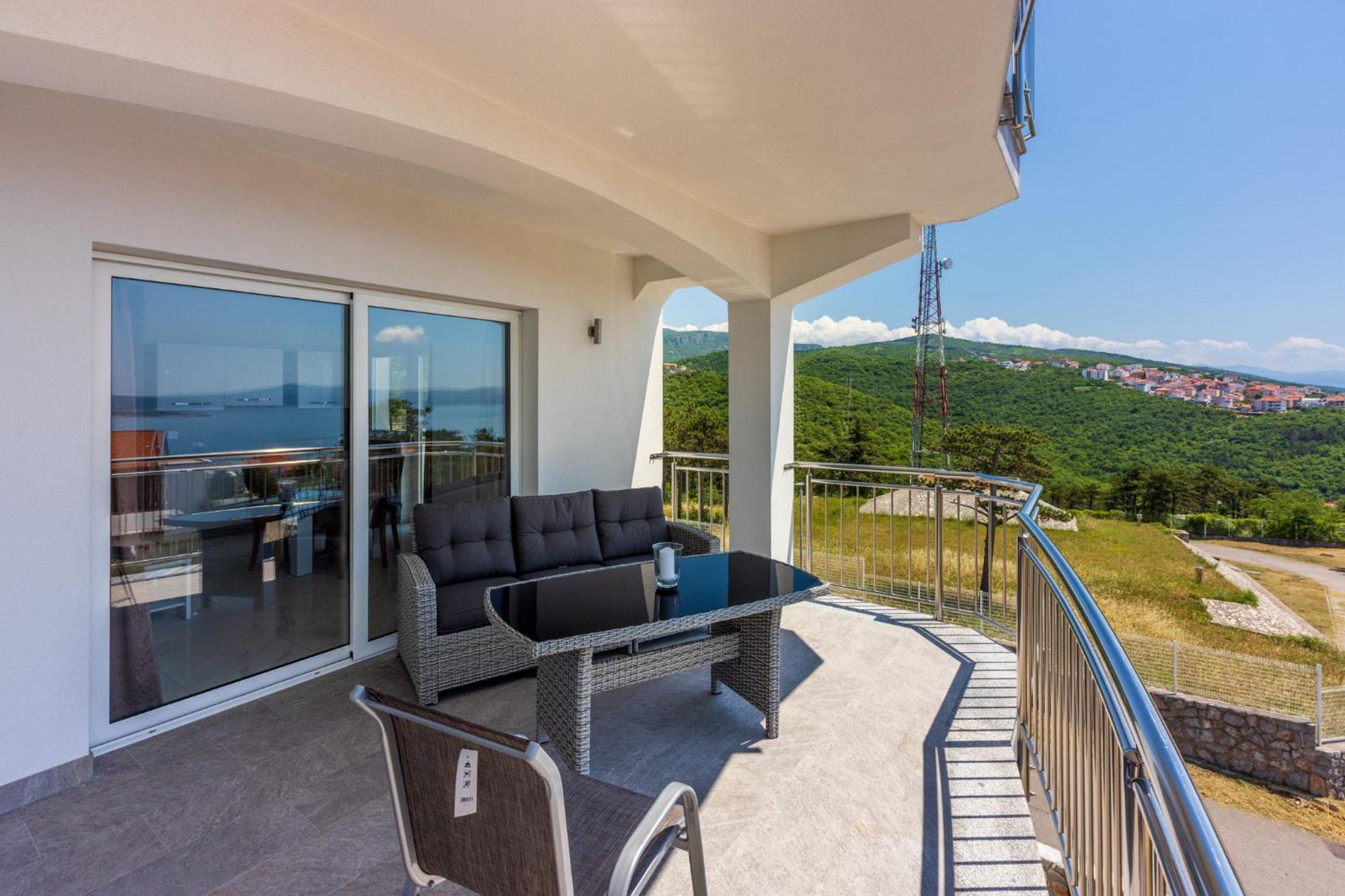 Sunshine D Apartment