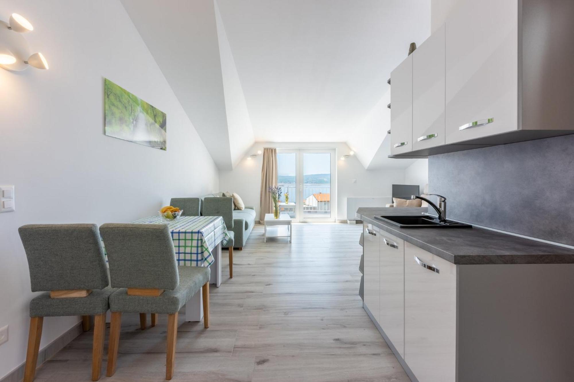Apartment Sunshine D